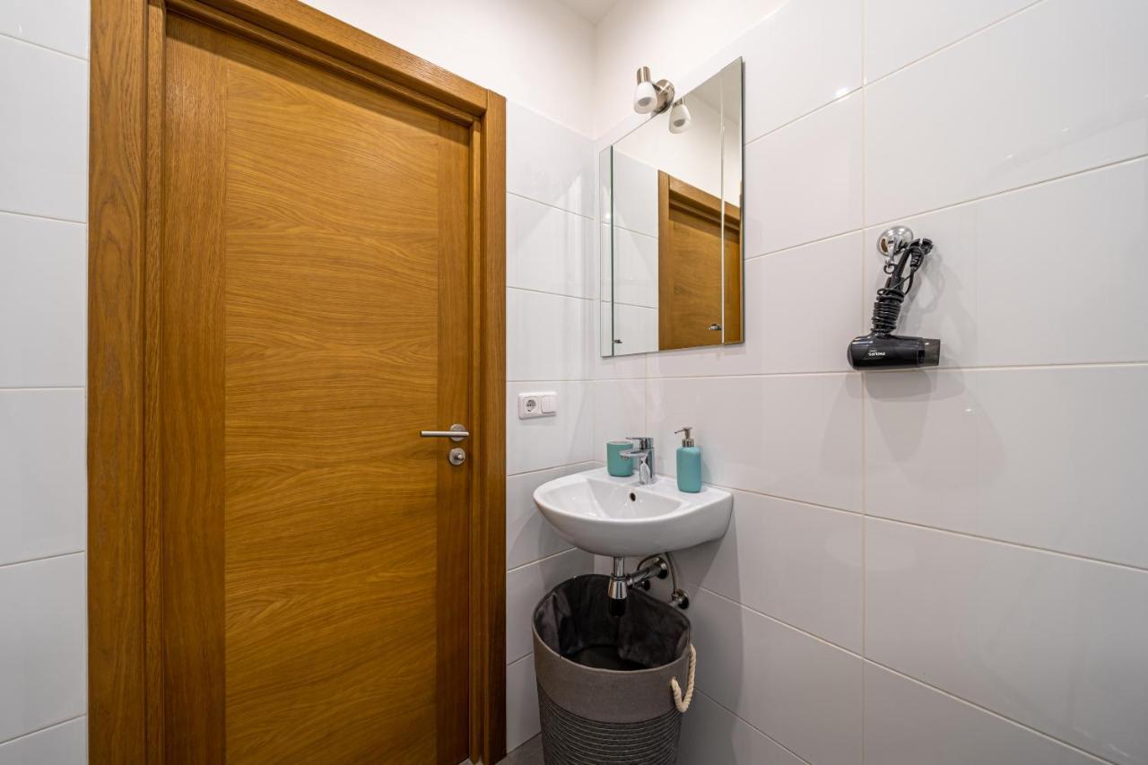 Grizinkalns Residence With Free Parking Riga Bagian luar foto