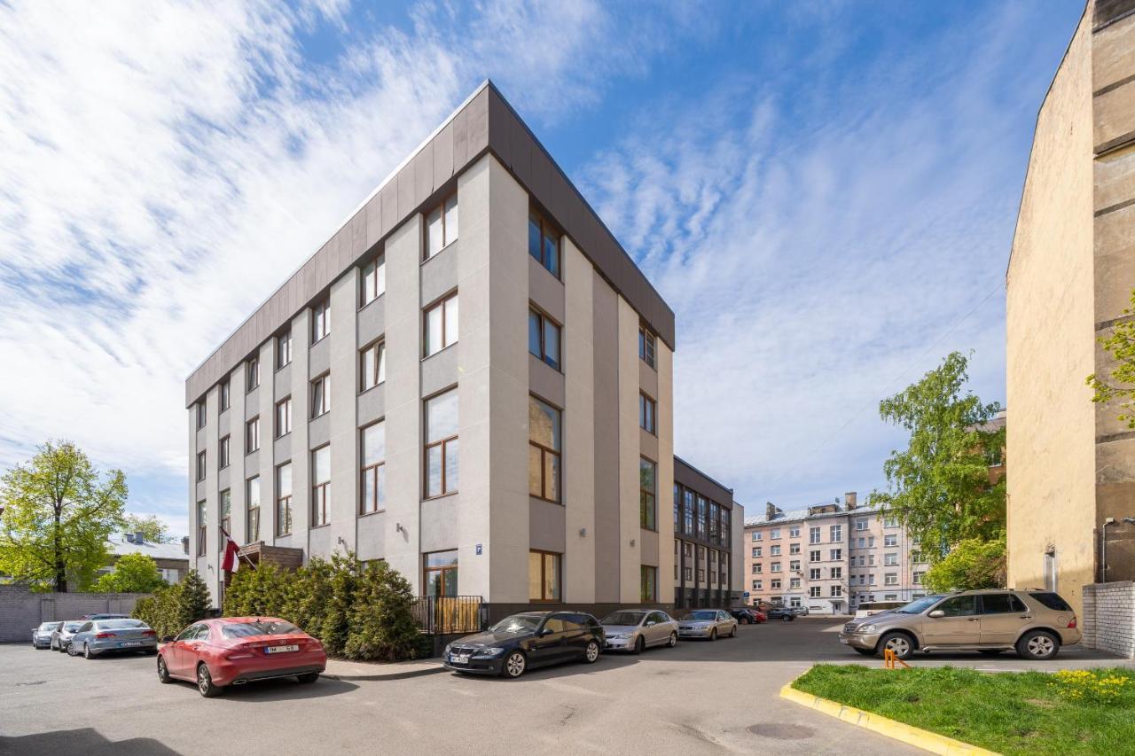 Grizinkalns Residence With Free Parking Riga Bagian luar foto